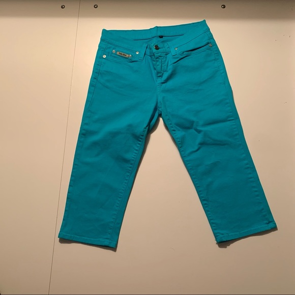 Women’s Pants - Picture 4 of 4